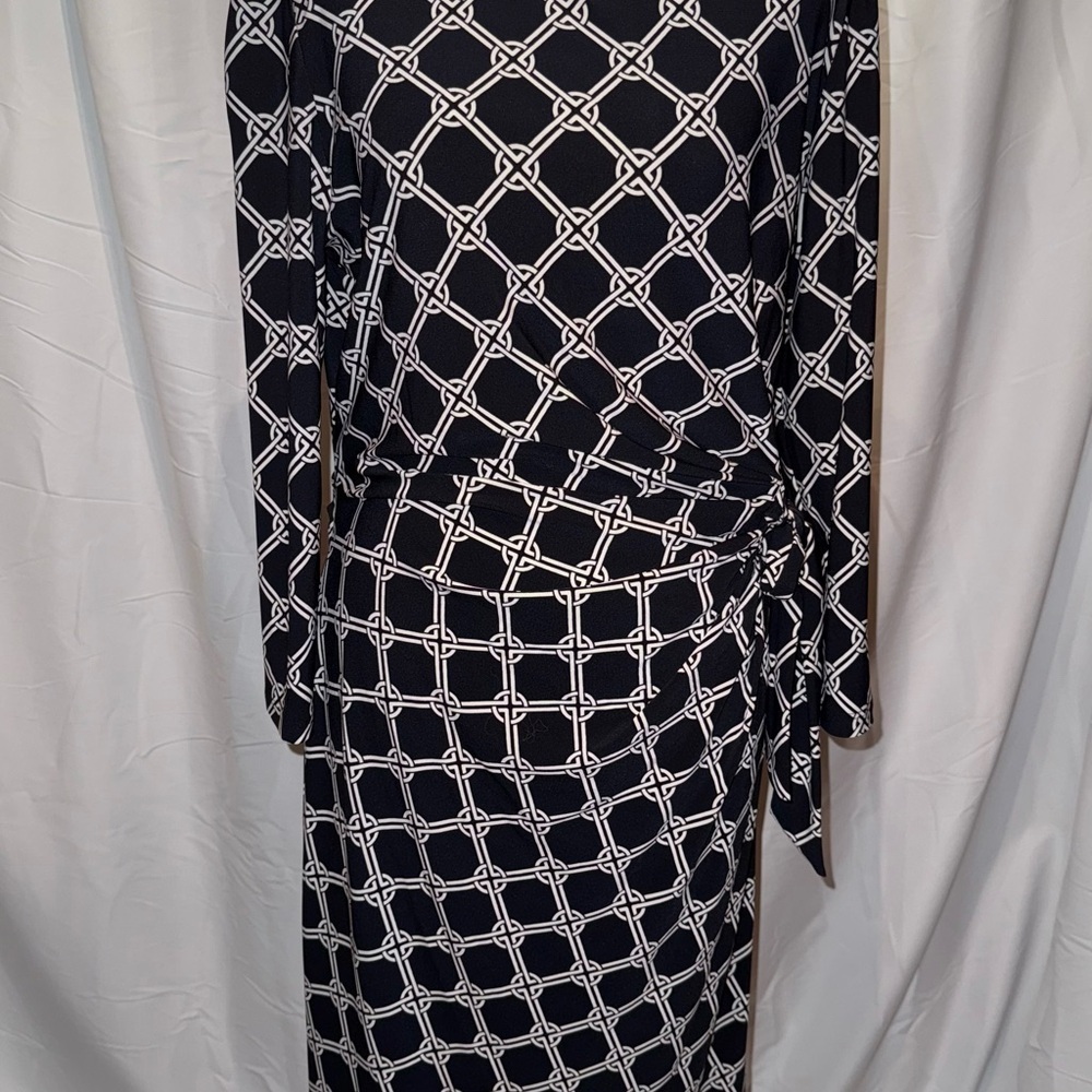 Chaps Black and White Geometric Long Sleeve Dress - Picture 10 of 10